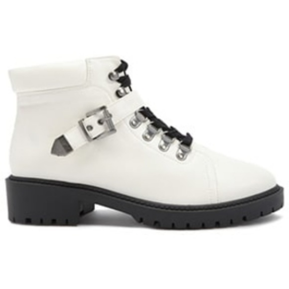 white boots forever 21